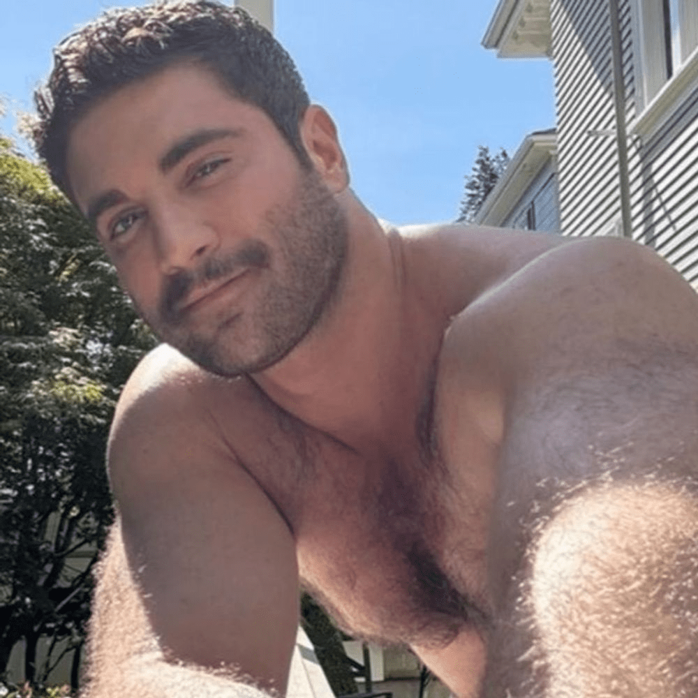 Nazmi - Acebeda, La - Madrid | Anuncios gays