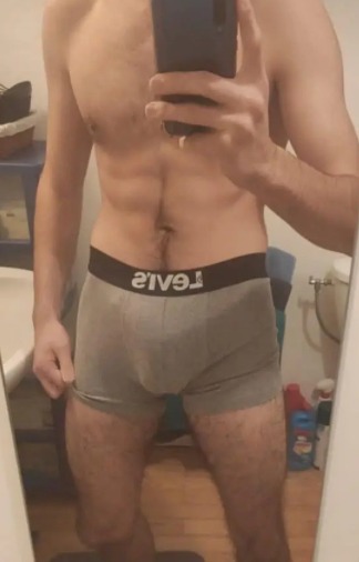 Azouz - Escañuela - Jaén | Anuncios gays
