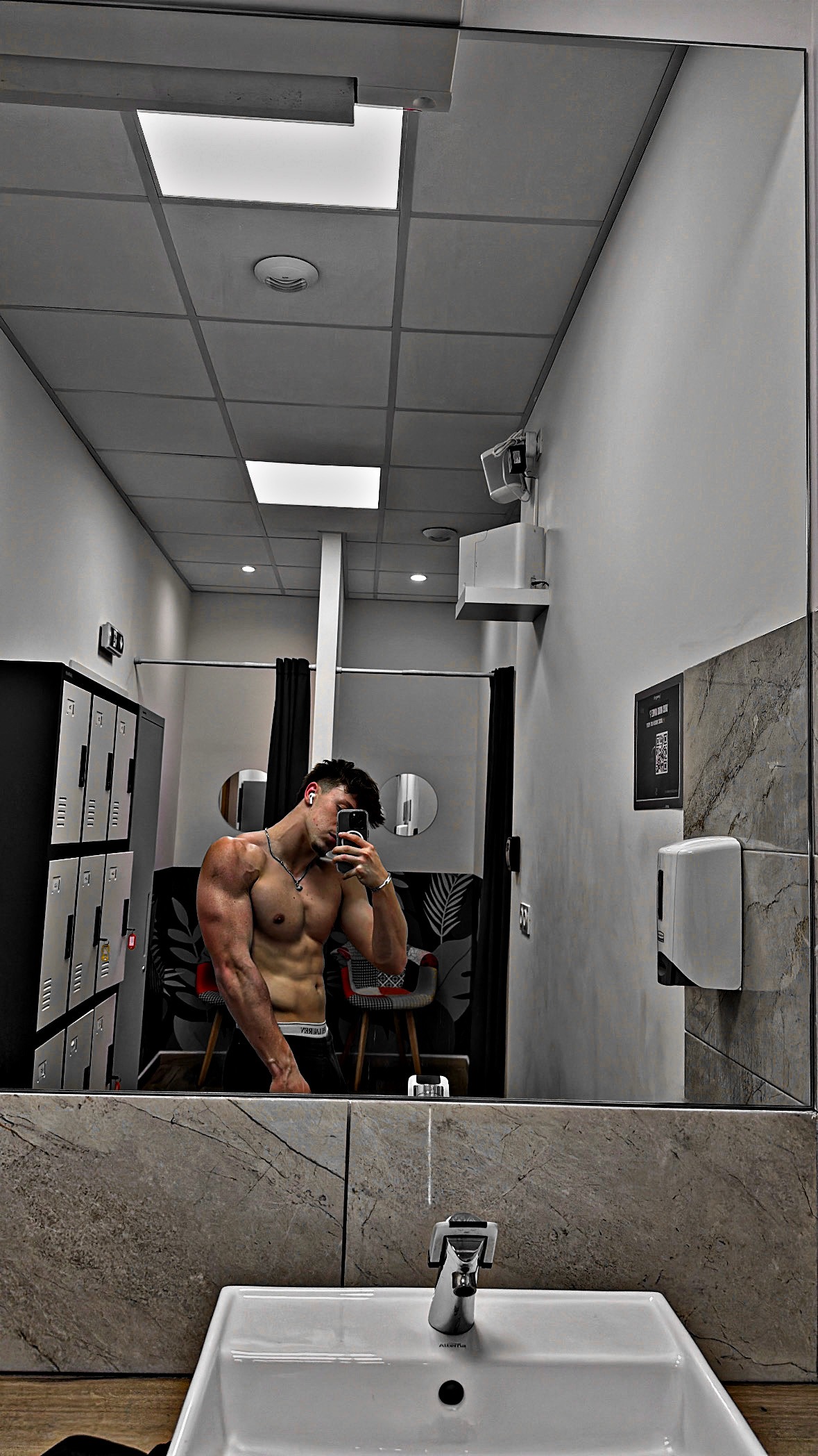 Charbel - Dicastillo - Navarra | Anuncios gays
