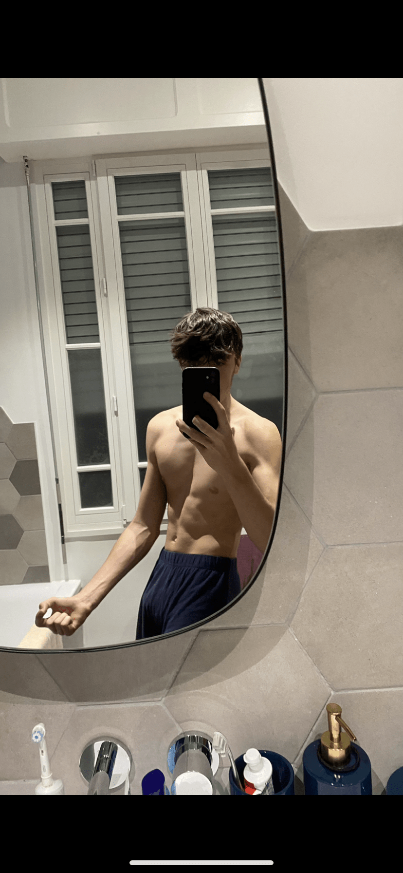Chrisley - San Martín de Unx - Navarra | Anuncios gays