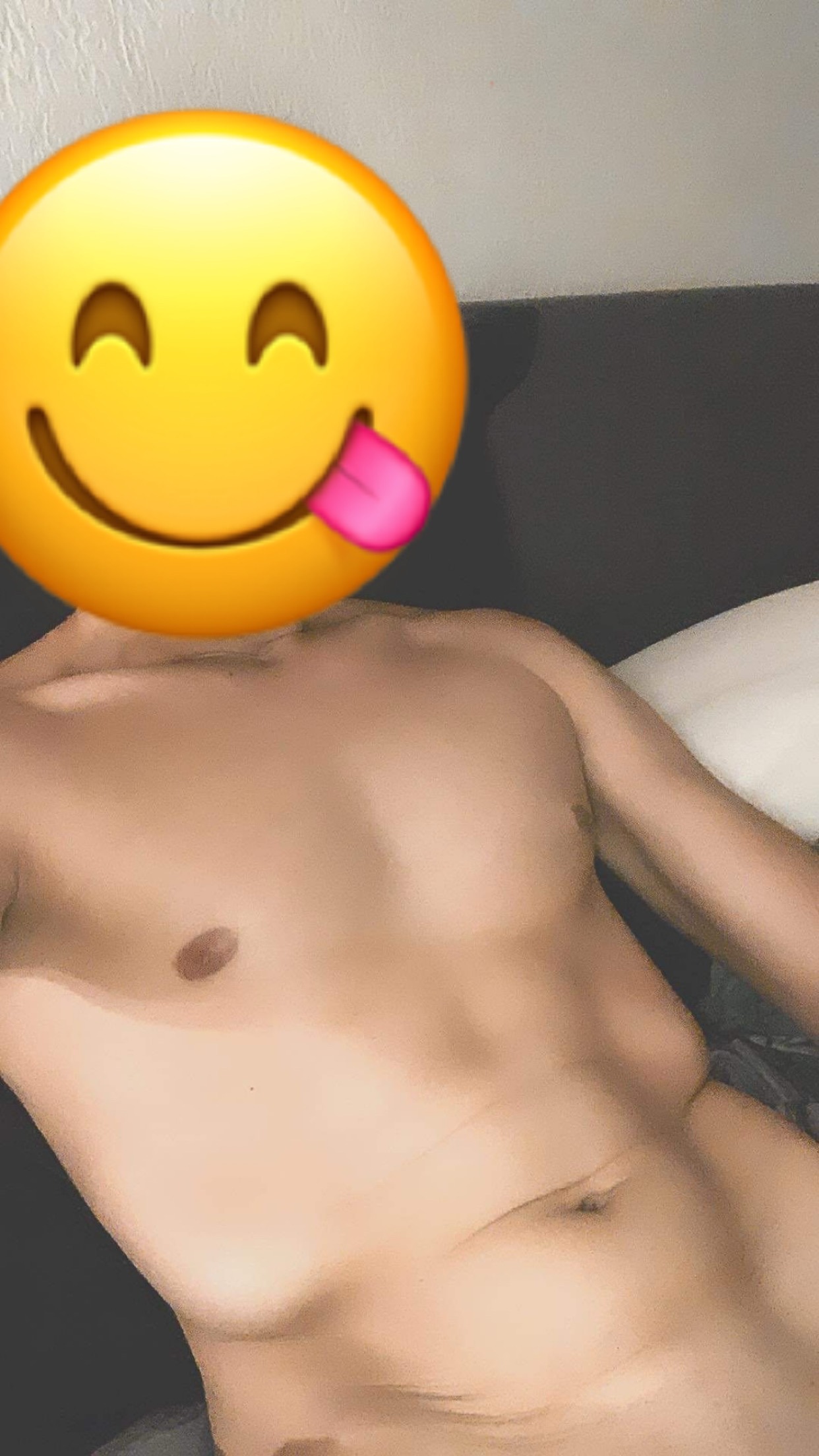 Bakoutoubo - Almadén - Ciudad Real | Anuncios gays