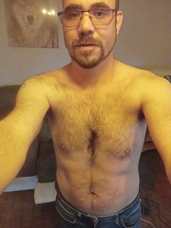 Elwin - Aragüés del Puerto - Huesca | Anuncios gays